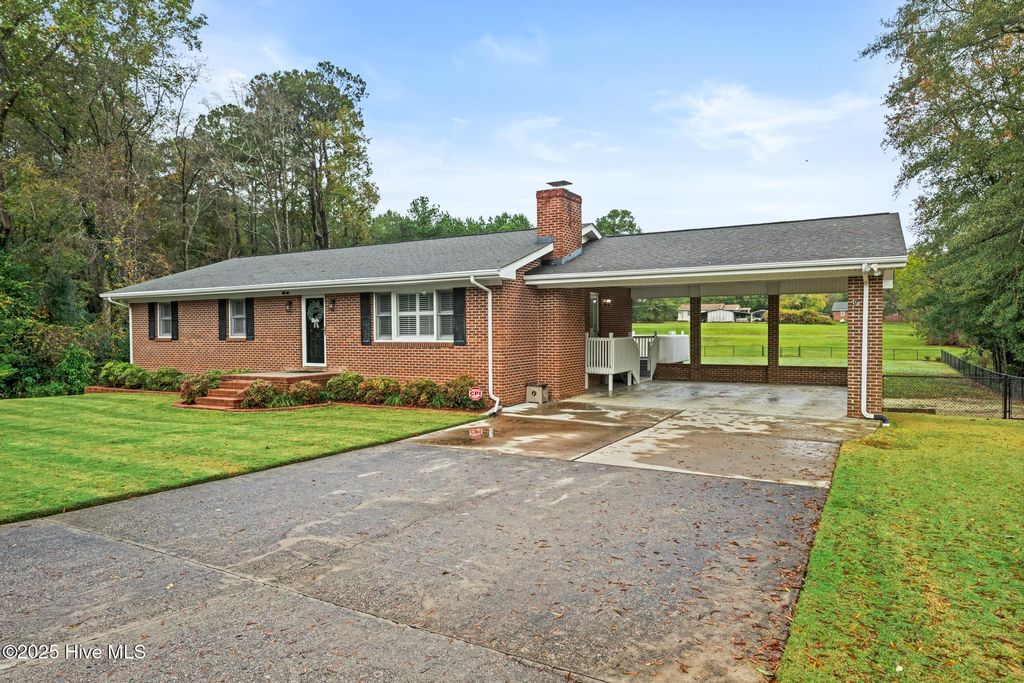 Photo of 132 Parker Street, Rockingham, NC 28379 (MLS # 100539372)