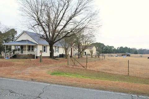 MLS: 100482738