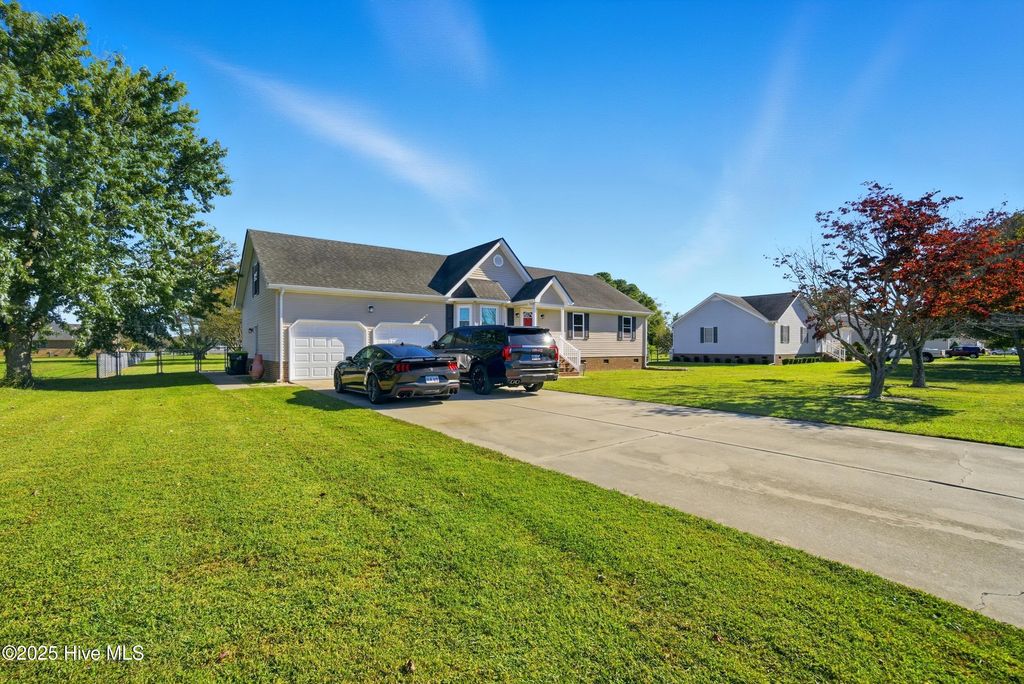 Photo of 210 Lynette Drive, Elizabeth City, NC 27909 (MLS # 100537178)
