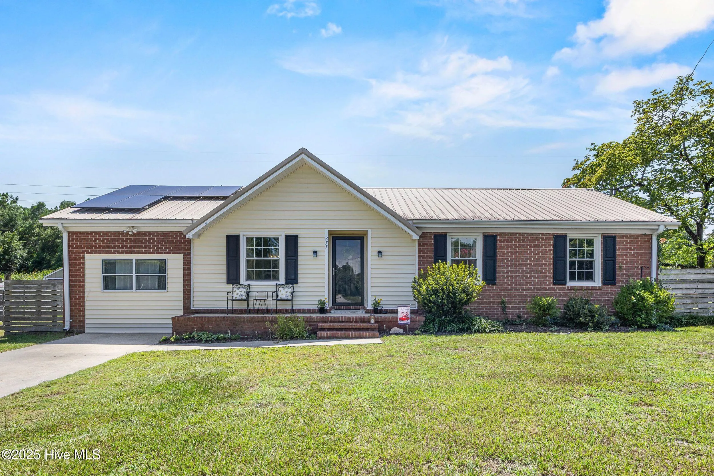 Wilmington, North Carolina 28411, United States, 3 Bedrooms Bedrooms, ,2 BathroomsBathrooms,Residential,Pending,181240