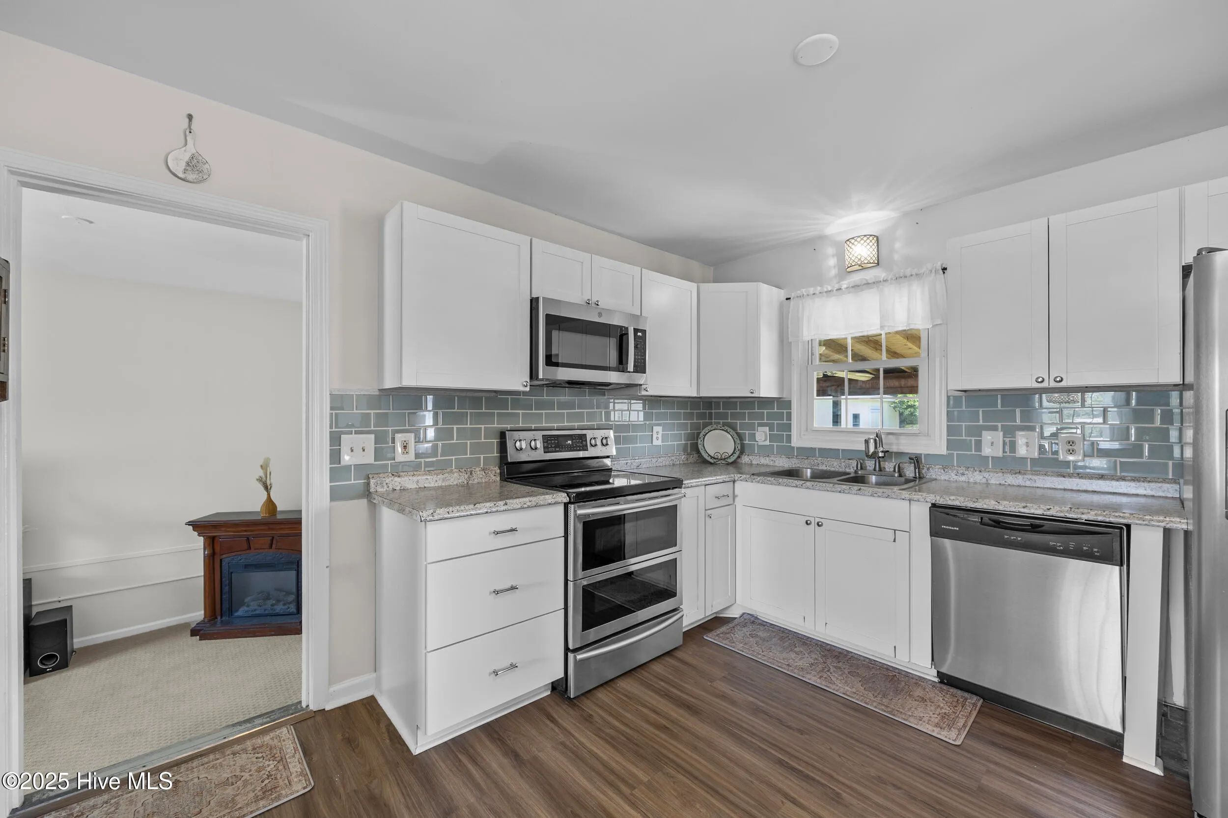 Wilmington, North Carolina 28411, United States, 3 Bedrooms Bedrooms, ,2 BathroomsBathrooms,Residential,Pending,181240