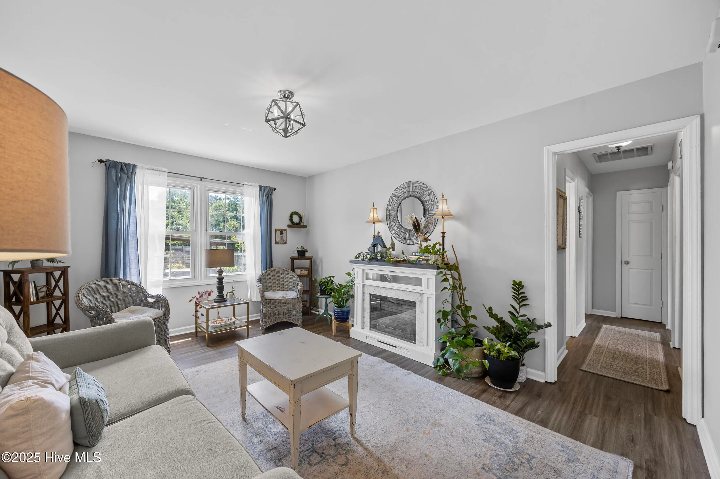 Wilmington, North Carolina 28411, United States, 3 Bedrooms Bedrooms, ,2 BathroomsBathrooms,Residential,Pending,181240