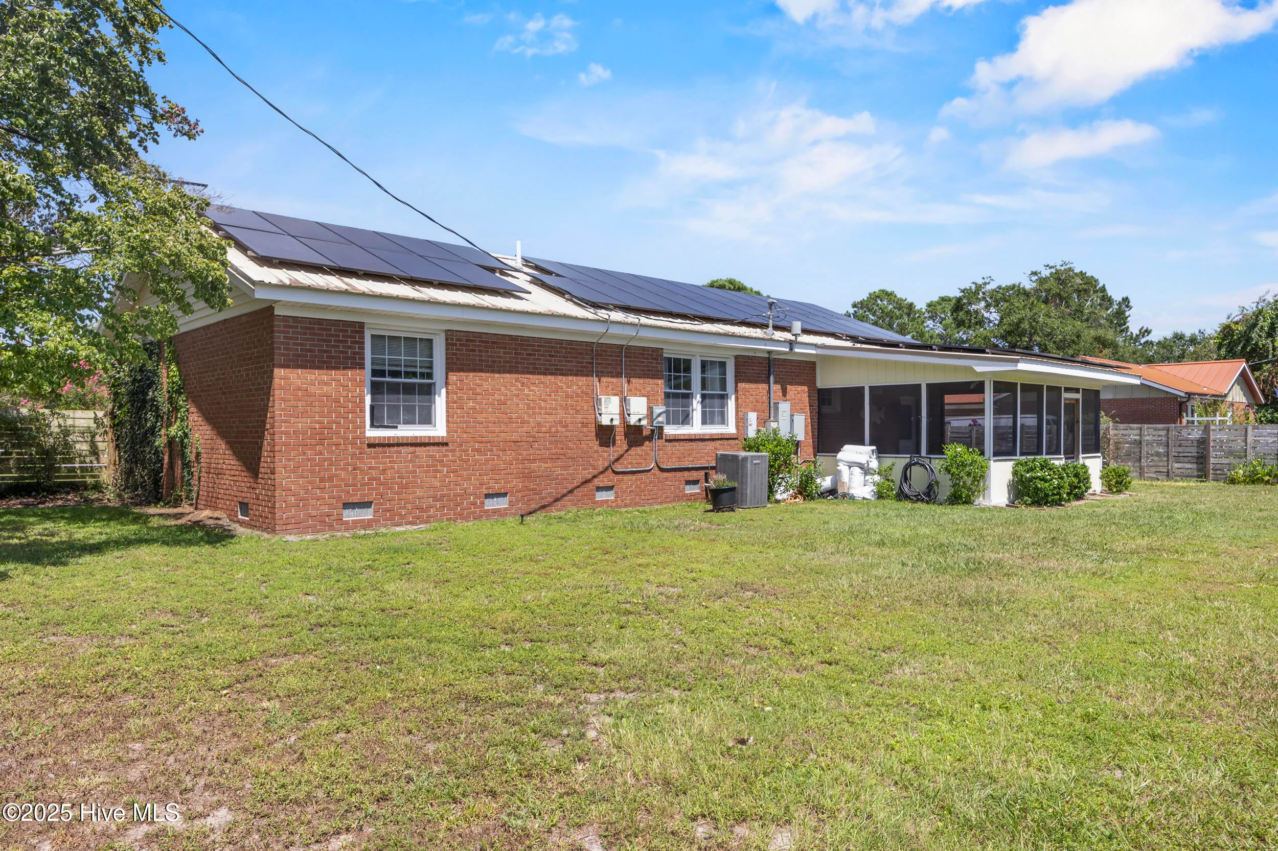 Wilmington, North Carolina 28411, United States, 3 Bedrooms Bedrooms, ,2 BathroomsBathrooms,Residential,Pending,181240