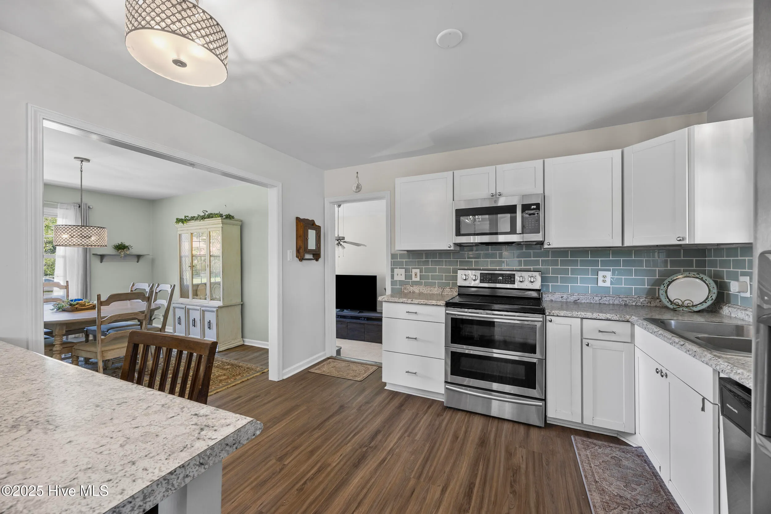 Wilmington, North Carolina 28411, United States, 3 Bedrooms Bedrooms, ,2 BathroomsBathrooms,Residential,Pending,181240