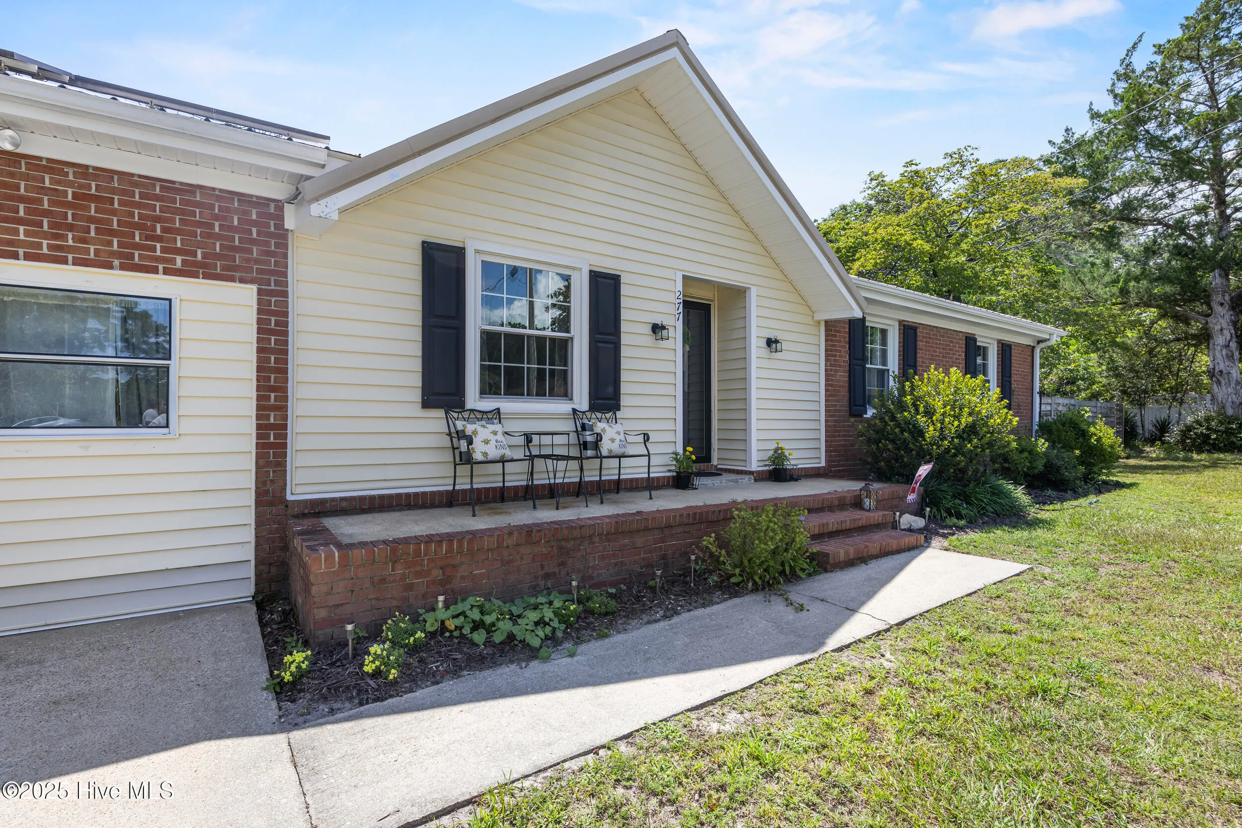 Wilmington, North Carolina 28411, United States, 3 Bedrooms Bedrooms, ,2 BathroomsBathrooms,Residential,Pending,181240