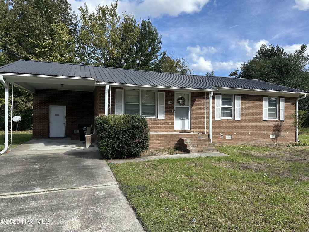 Photo of 101 N Water Street, Bayboro, NC 28515 (MLS # 100537358)