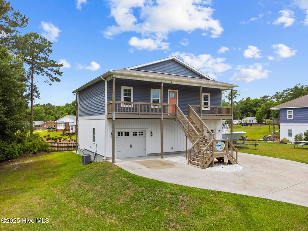 Photo of 452 Crows Nest Lane, Sneads Ferry, NC 28460 (MLS # 100512173)