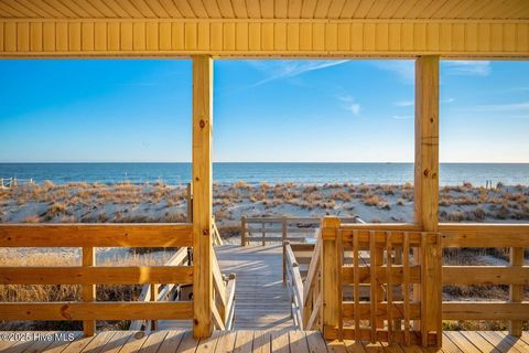 A home in Oak Island