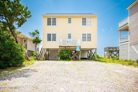 A home in Oak Island