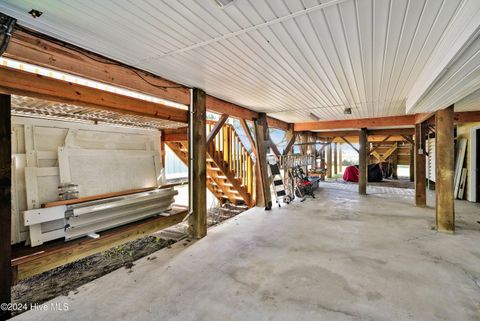 A home in Oak Island