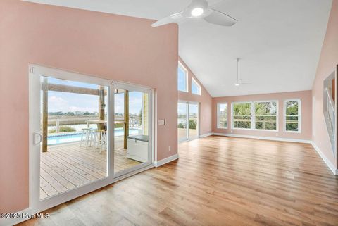 A home in Oak Island