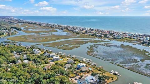 A home in Oak Island