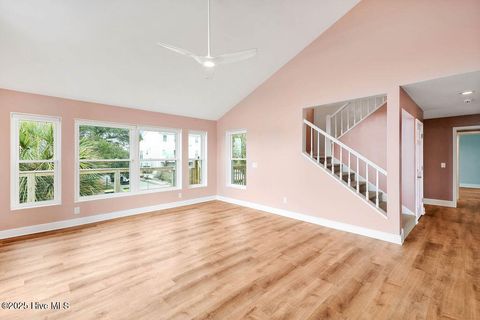 A home in Oak Island