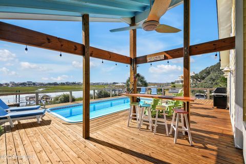 A home in Oak Island