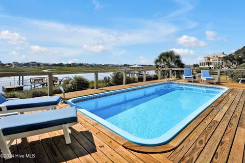 A home in Oak Island