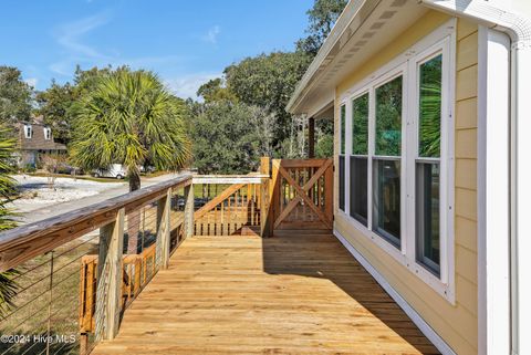 A home in Oak Island