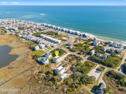 A home in North Topsail Beach