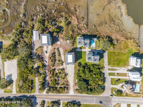 A home in North Topsail Beach