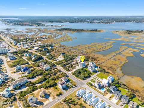 A home in North Topsail Beach