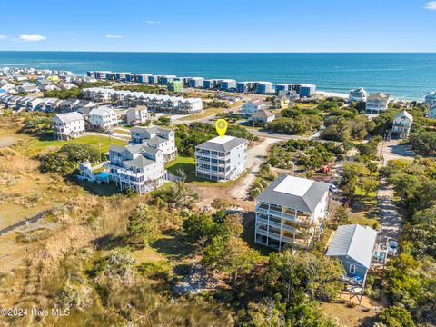 A home in North Topsail Beach