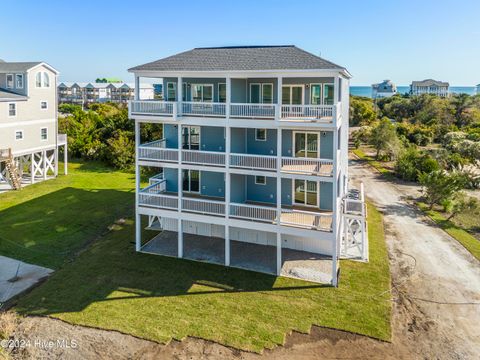 A home in North Topsail Beach