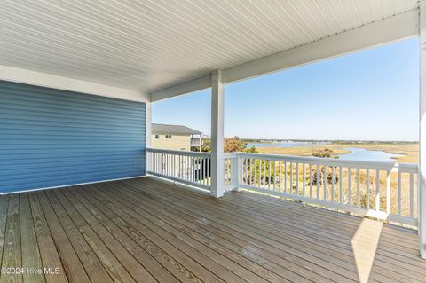 A home in North Topsail Beach