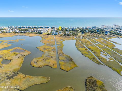 A home in North Topsail Beach