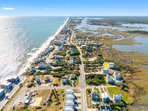 A home in North Topsail Beach