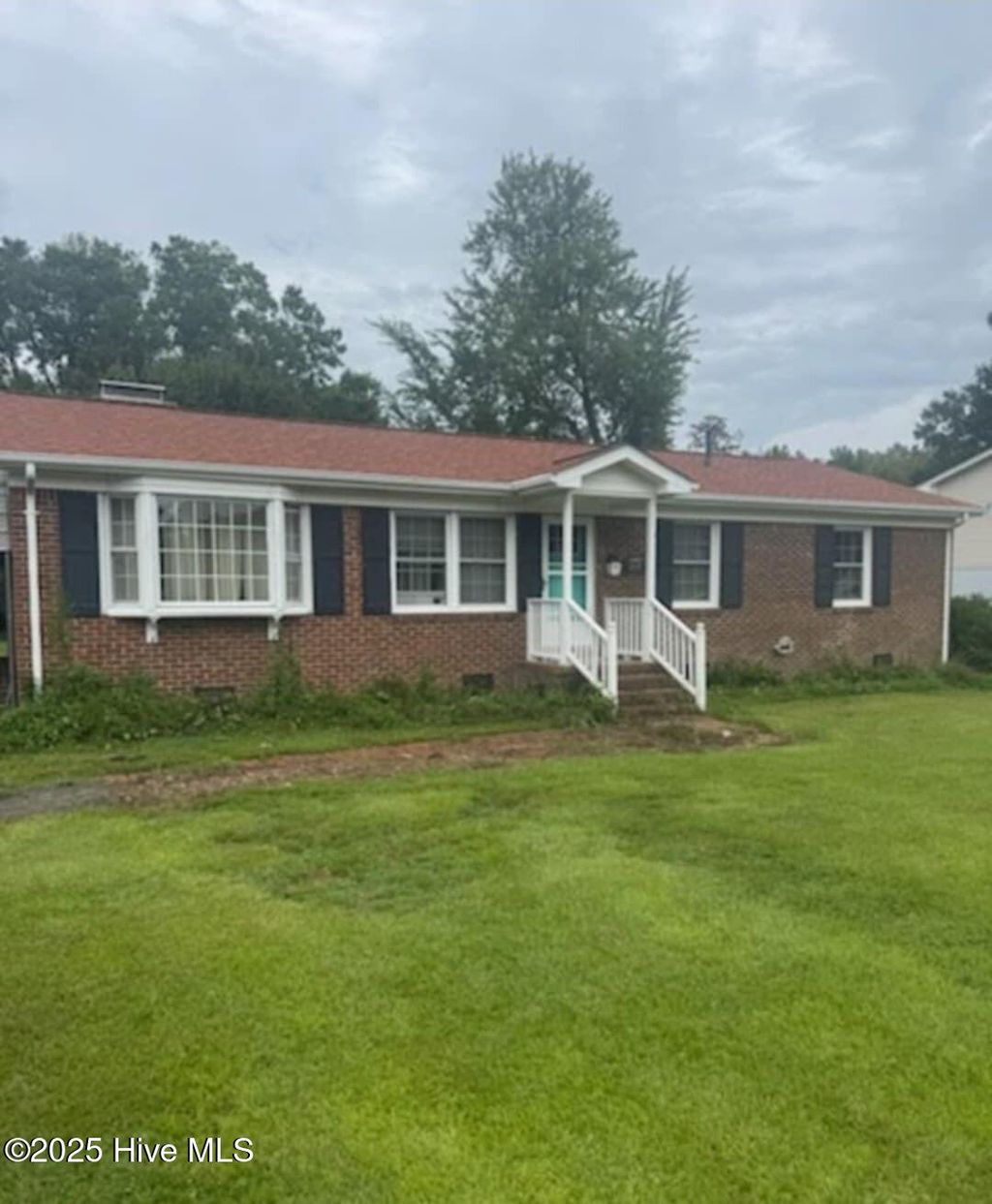 Photo of 2600 N Hills Drive, New Bern, NC 28562 (MLS # 100524322)