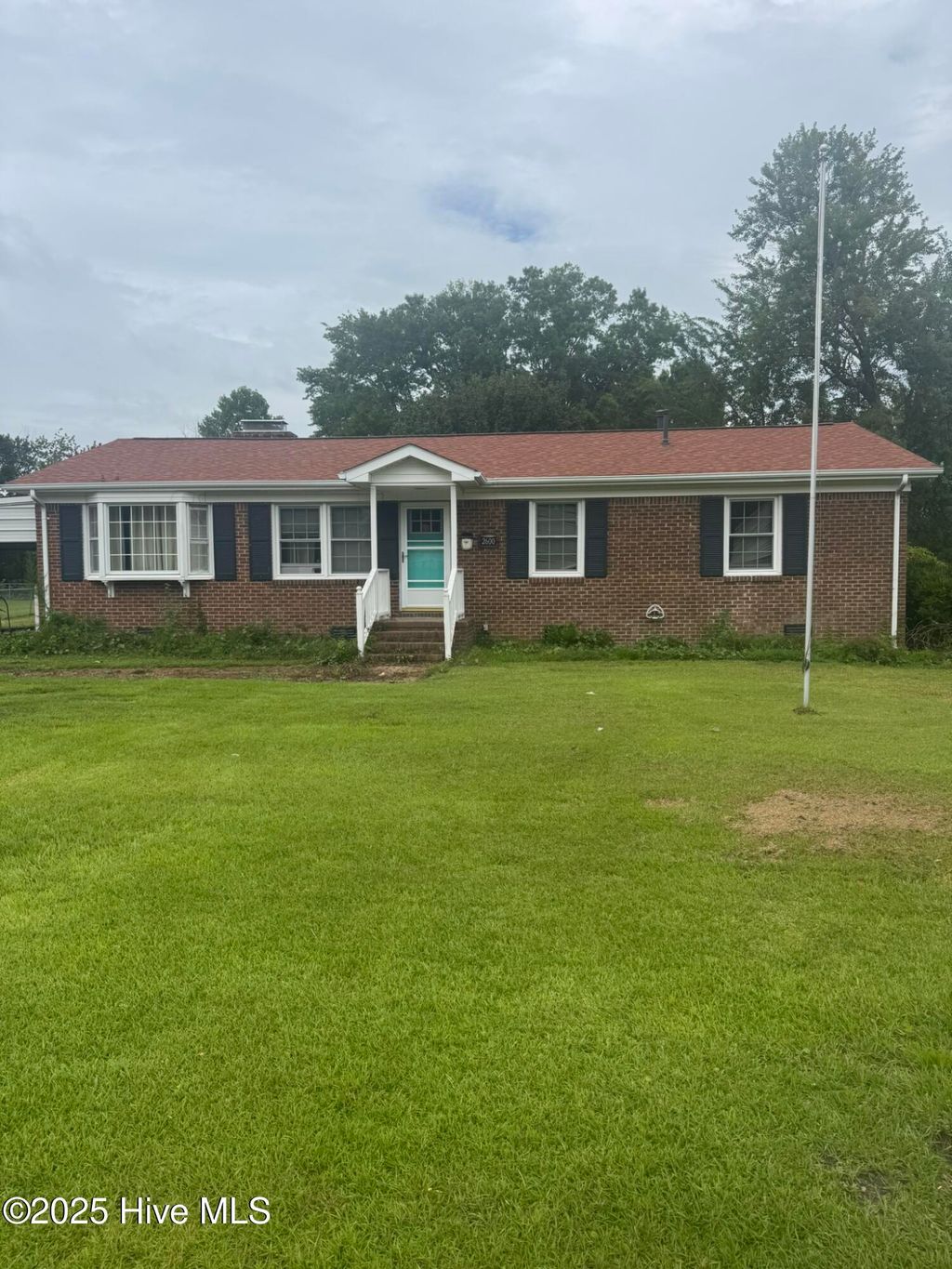Photo of 2600 N Hills Drive, New Bern, NC 28562 (MLS # 100524322)