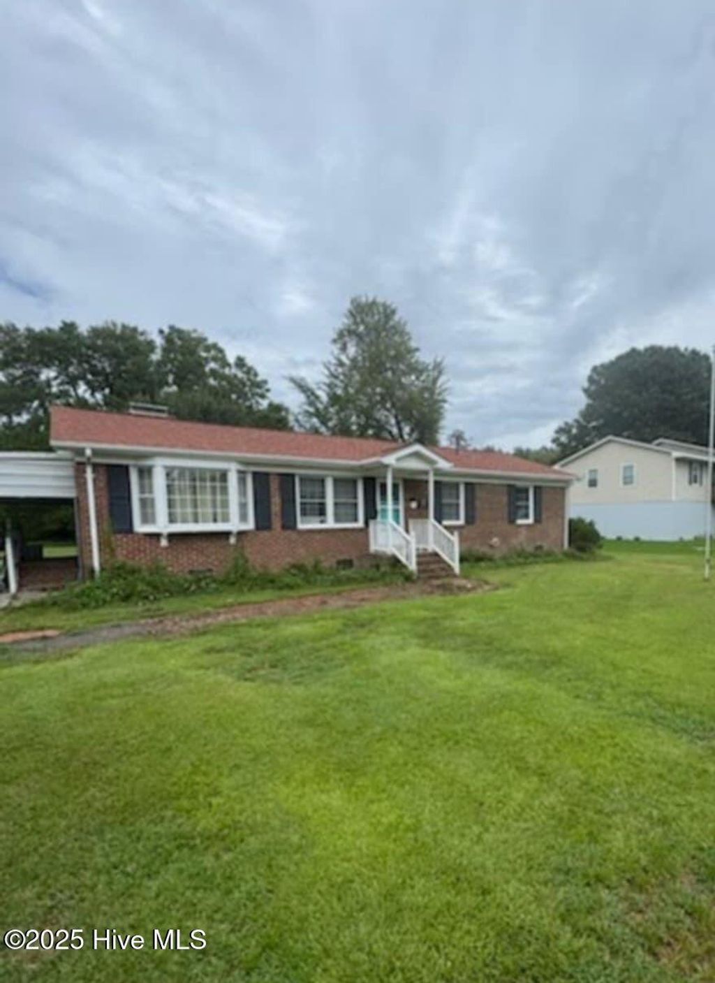 Photo of 2600 N Hills Drive, New Bern, NC 28562 (MLS # 100524322)