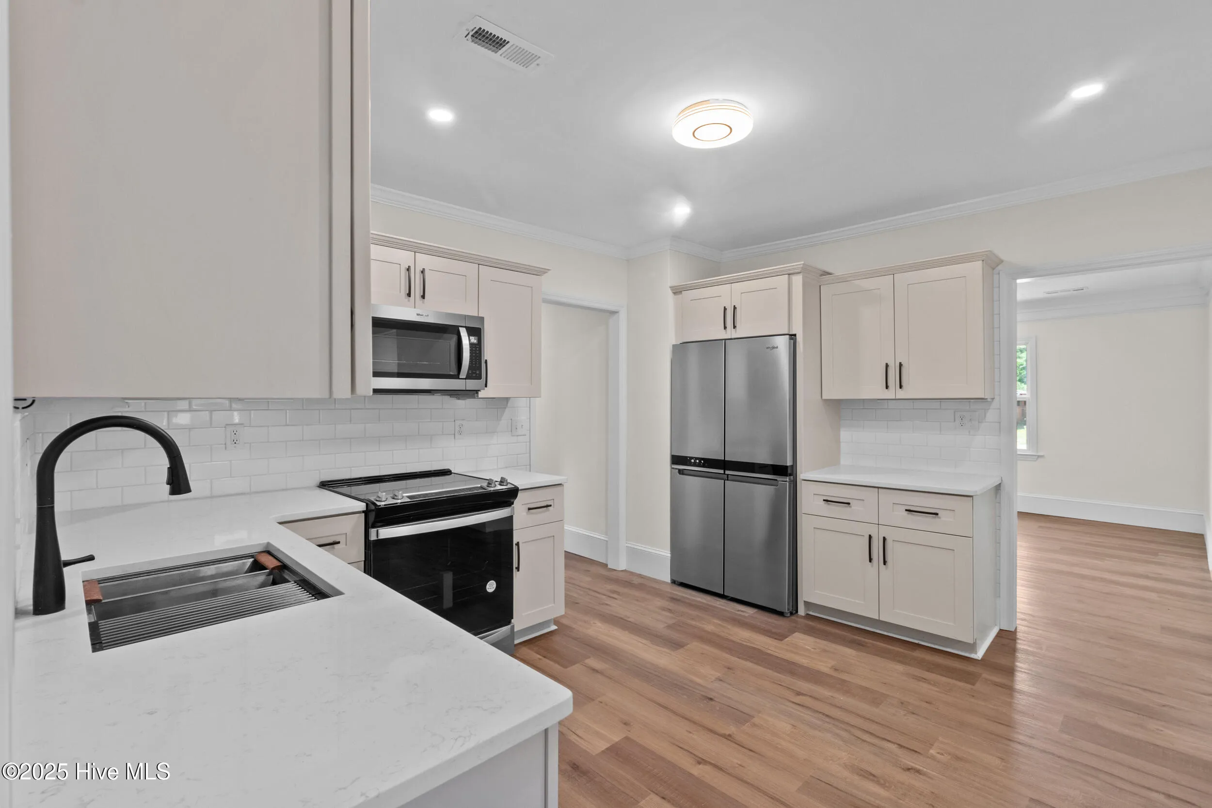 Burgaw, North Carolina 28425, United States, 3 Bedrooms Bedrooms, ,3 BathroomsBathrooms,Residential,Active,8464