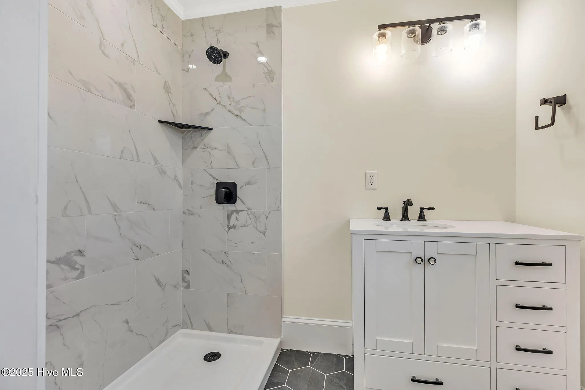 Burgaw, North Carolina 28425, United States, 3 Bedrooms Bedrooms, ,3 BathroomsBathrooms,Residential,Active,8464