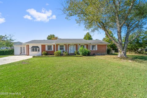 Photo of 1419 Davis Street, Jacksonville, NC 28540 (MLS # 100536014)