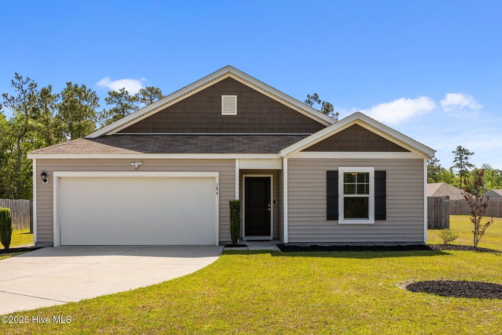Photo of 186 Everett Yopp Drive, Sneads Ferry, NC 28460 (MLS # 100538089)