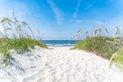 A home in Oak Island