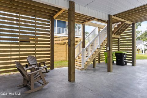 A home in Oak Island