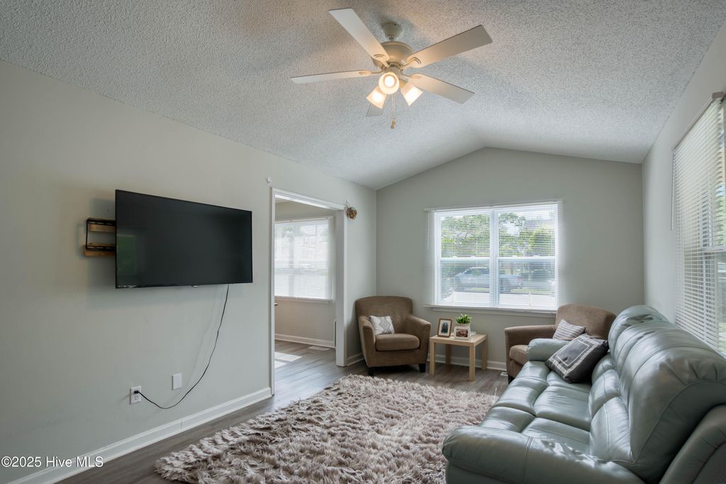 Photo of 606 Anderson Street, Wilmington, NC 28401 (MLS # 100517025)