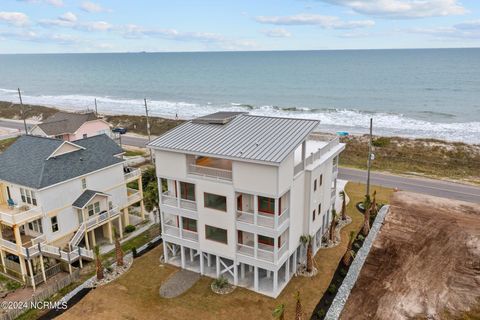 A home in North Topsail Beach