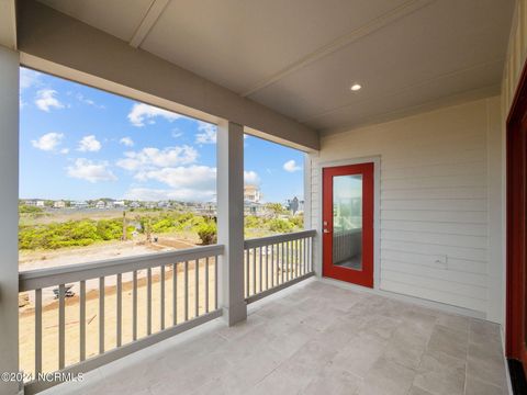 A home in North Topsail Beach