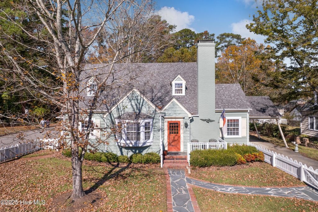 Photo of 107 W Watson Lane, Windsor, NC 27983 (MLS # 100539631)