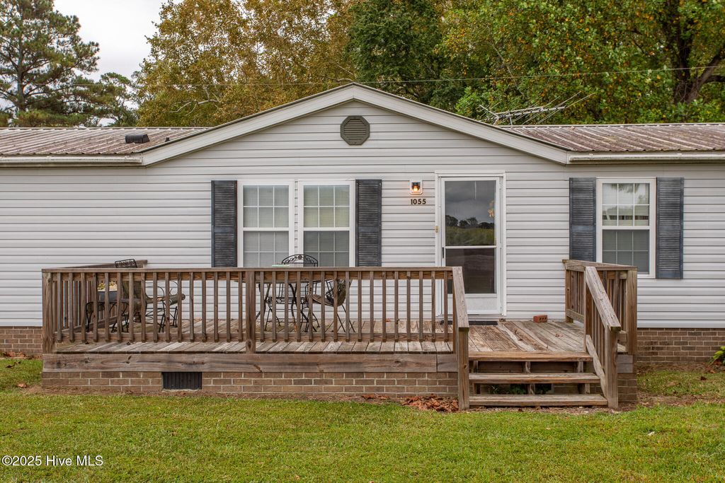 Photo of 1055 Calvin Lane, Williamston, NC 27892 (MLS # 100539542)