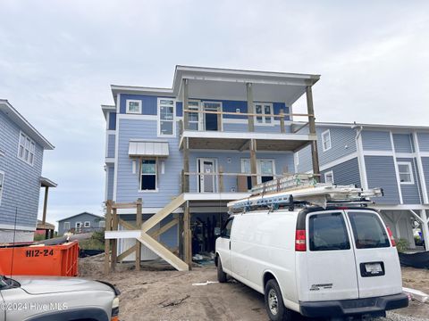 A home in Oak Island