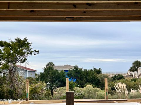 A home in Oak Island