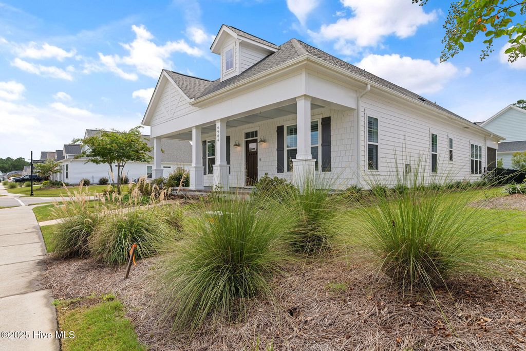 Photo of 4906 Glen Garden Circle, Leland, NC 28451 (MLS # 100523892)
