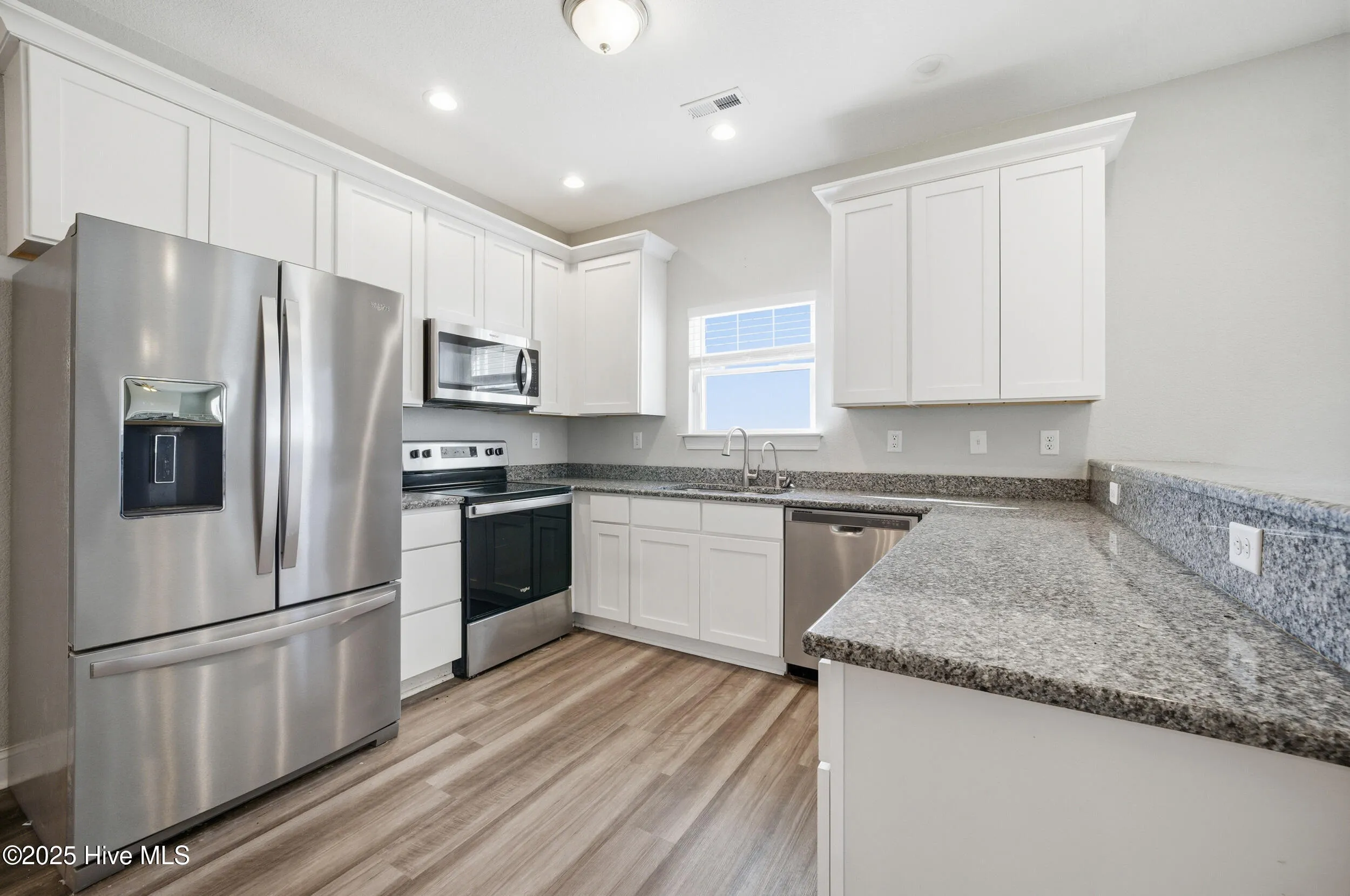 Shawboro, North Carolina 27973, United States, 5 Bedrooms Bedrooms, ,4 BathroomsBathrooms,Residential,Active,254007