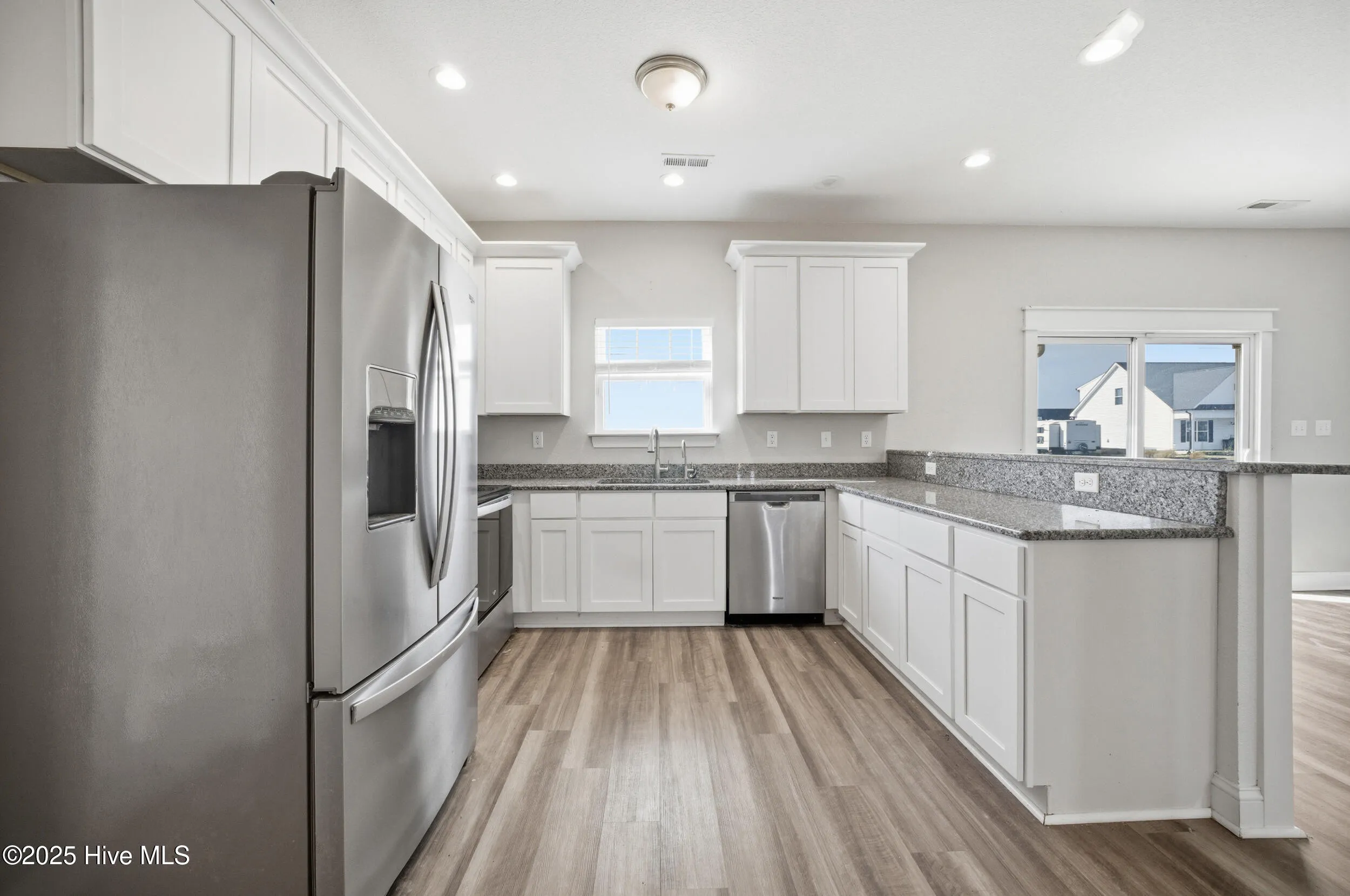 Shawboro, North Carolina 27973, United States, 5 Bedrooms Bedrooms, ,4 BathroomsBathrooms,Residential,Active,254007