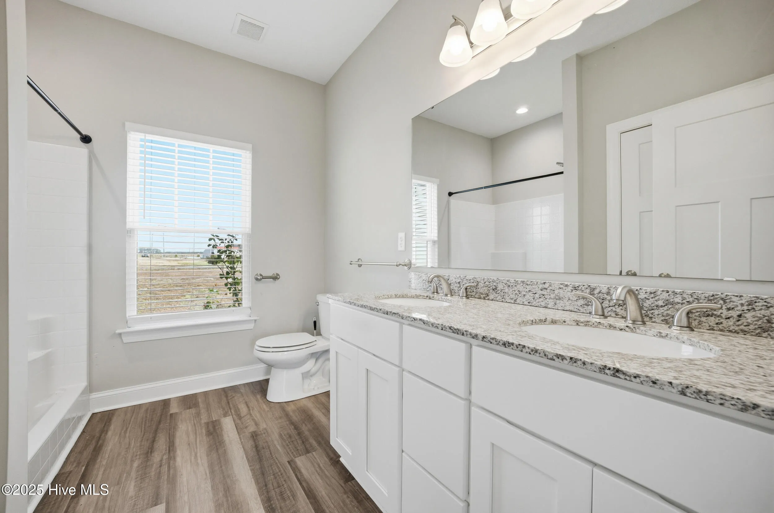 Shawboro, North Carolina 27973, United States, 5 Bedrooms Bedrooms, ,4 BathroomsBathrooms,Residential,Active,254007