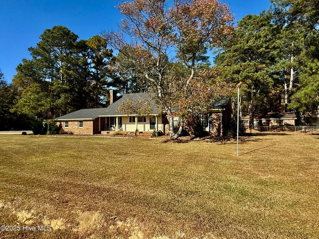 Photo of 1247 Scenic Drive, Williamston, NC 27892 (MLS # 100541012)