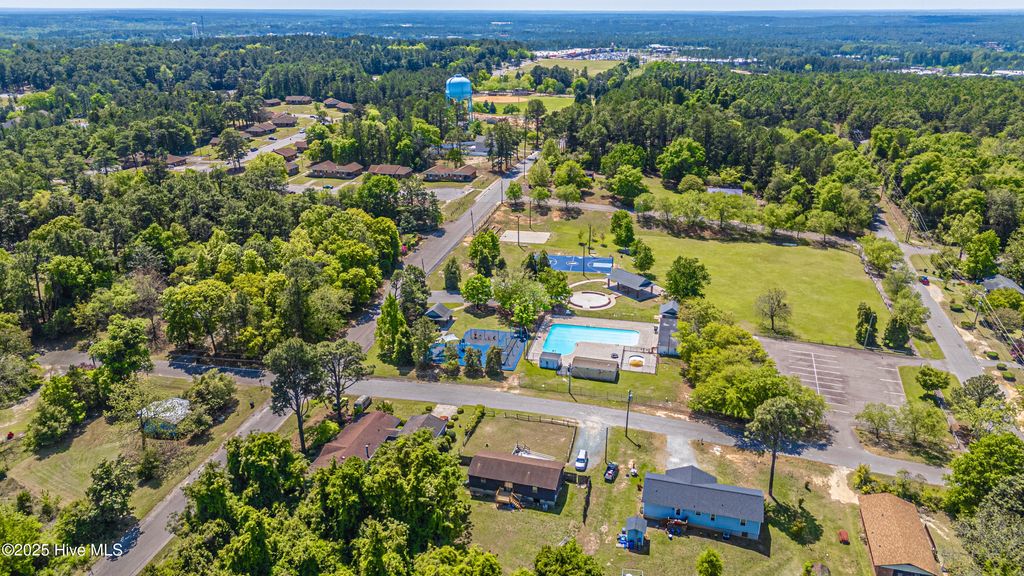 Photo of 780 W Illinois Avenue, Southern Pines, NC 28387 (MLS # 100488716)